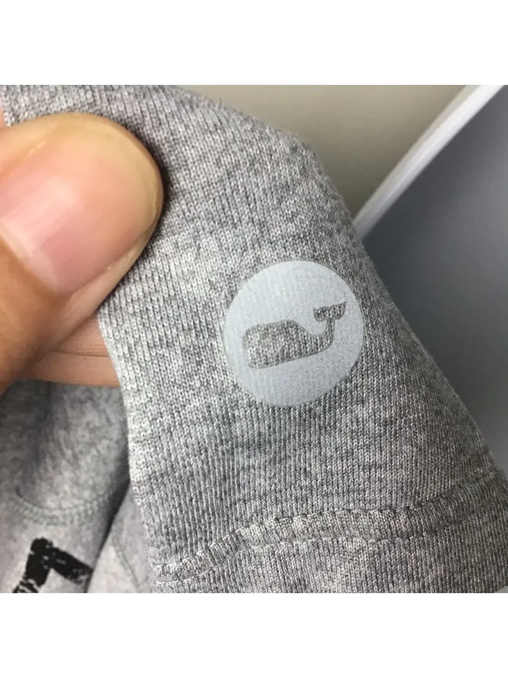 VINEYARD Vines Performance Tee in Gray - Picture 6 of 6